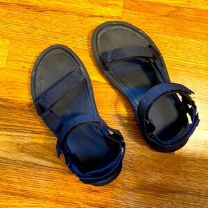 Women’s Tevas